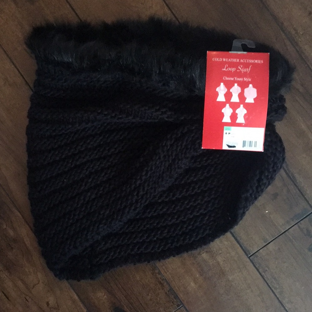Women's scarf
